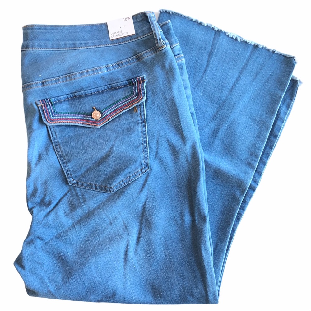 Vintage America Demi Boot-y Mid Rise Crop Bootcut - Picture 1 of 7